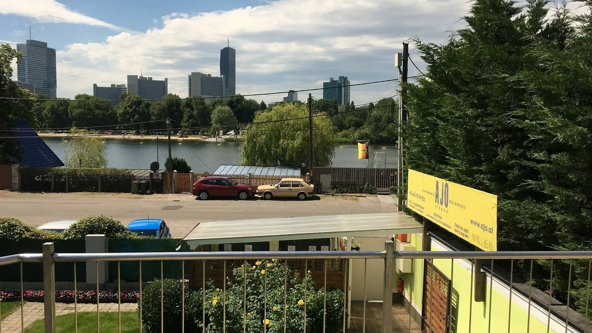 Ajo Apartments Danube Vienna 0*,